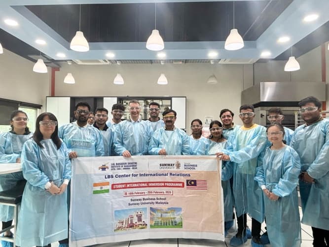 LBSIM Delhi International Immersion photo 2